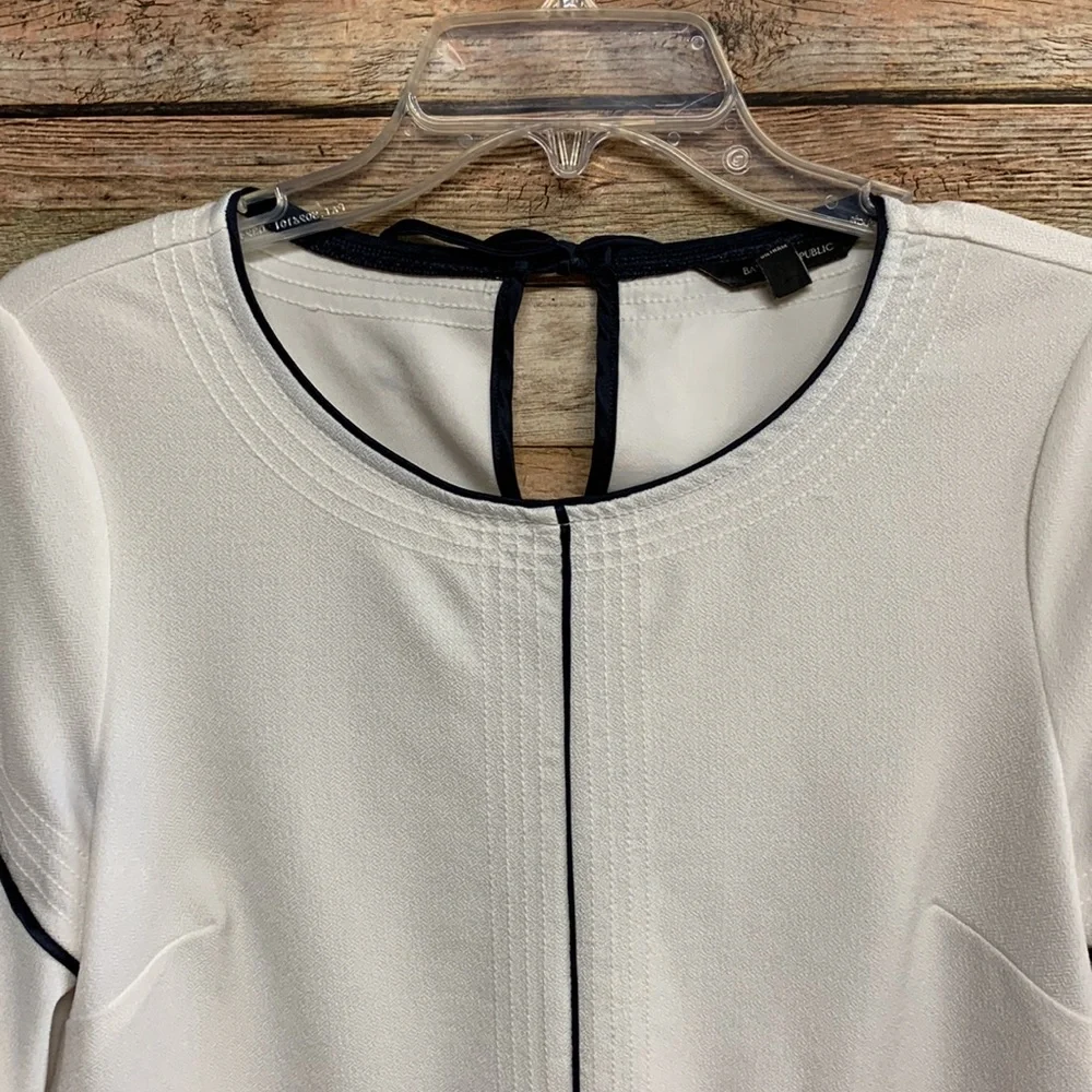 Banana Republic Top - Picture 2 of 5